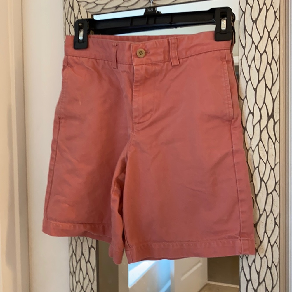 EUC vineyard vines shorts